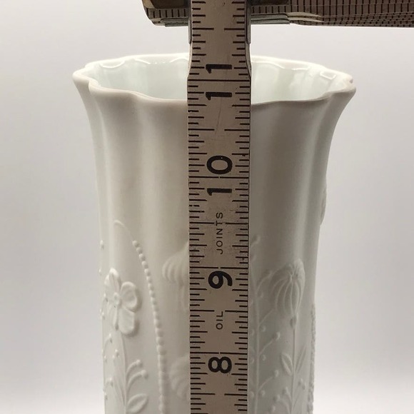 Vtg AK Kaiser Manfred Frey Fluted Scalloped Rim Porcelain Vase W Germany #620/27 - Picture 7 of 8